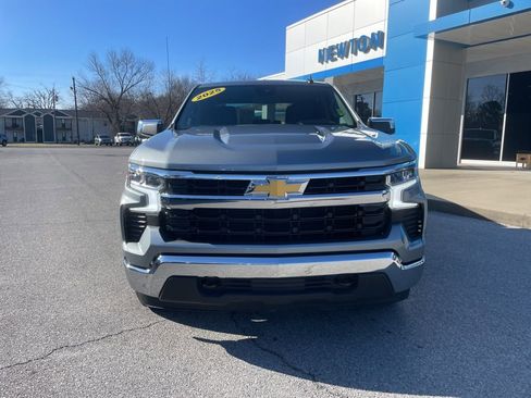 Used 2025 Chevrolet Silverado 1500 LT image 2