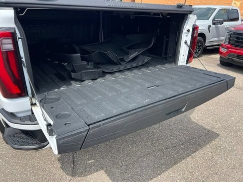 Used 2024 GMC Sierra 3500 Denali Ultimate AWD/4WD image 29