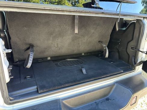 Used 2019 Jeep Wrangler Rubicon AWD/4WD image 13