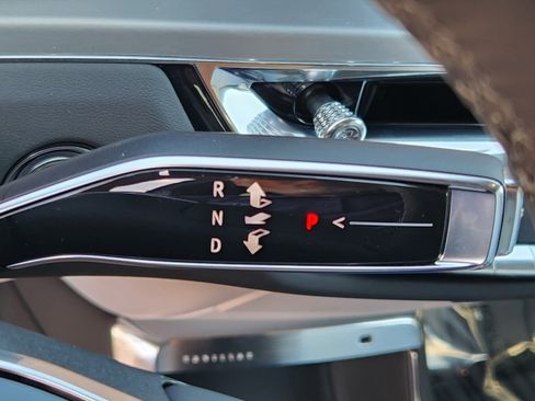 New 2025 Cadillac Lyriq Sport RWD image 31