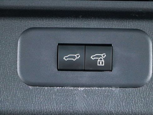 Used 2025 Toyota Grand Highlander AWD image 31