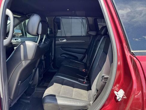 Used 2021 Jeep Grand Cherokee Laredo X RWD image 16