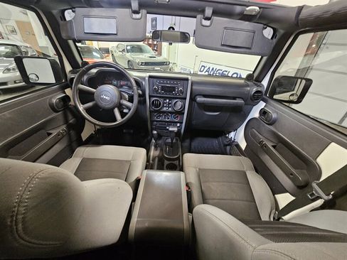 Used 2009 Jeep Wrangler Unlimited X AWD/4WD image 17