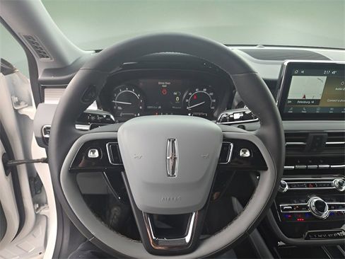 Used 2022 Lincoln Corsair AWD w/ Equipment Group 101A image 14