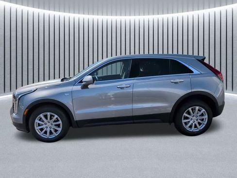 Certified 2023 Cadillac XT4 Luxury w/ Cold Weather Package AWD/4WD image 11