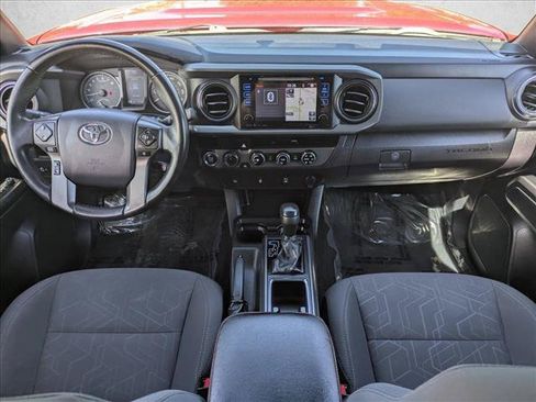Used 2017 Toyota Tacoma TRD Sport w/ Tow Package (A/T) AWD/4WD image 16