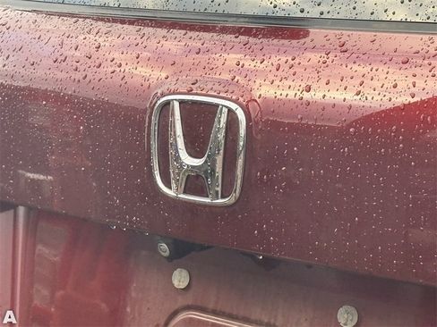 Used 2021 Honda Pilot EX image 11