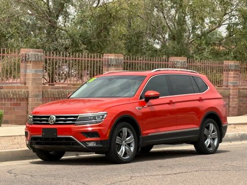 Used 2018 Volkswagen Tiguan SEL Premium FWD image 1