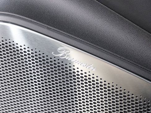 New 2026 Porsche Macan Turbo Electric image 7