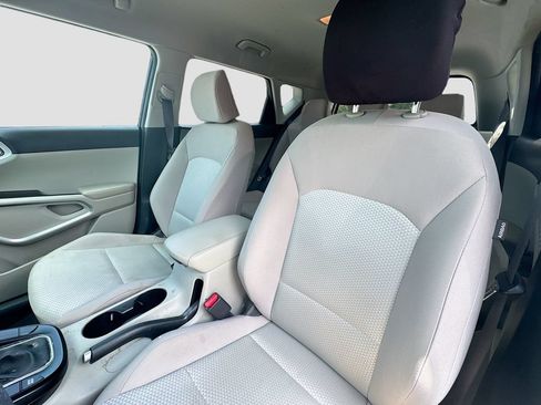 Certified 2021 Kia Soul LX FWD image 22