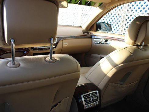 Used 2013 Mercedes-Benz S 550 4MATIC image 55