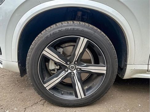 Used 2019 Volvo XC90 T6 R-Design w/ Protection Package AWD/4WD image 3