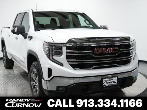 Used 2025 GMC Sierra 1500 SLT image 1