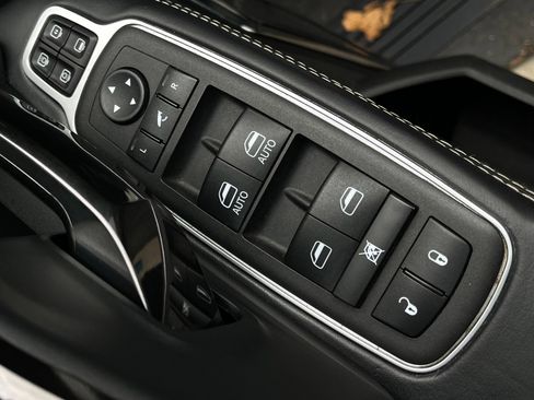 Used 2023 RAM 3500 Limited image 64