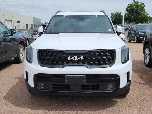Used 2024 Kia Telluride SX Prestige X-Pro AWD/4WD image 2