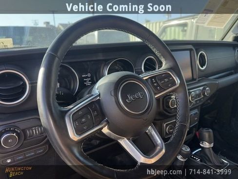 Used 2022 Jeep Wrangler Unlimited Sahara w/ Cold Weather Group image 9