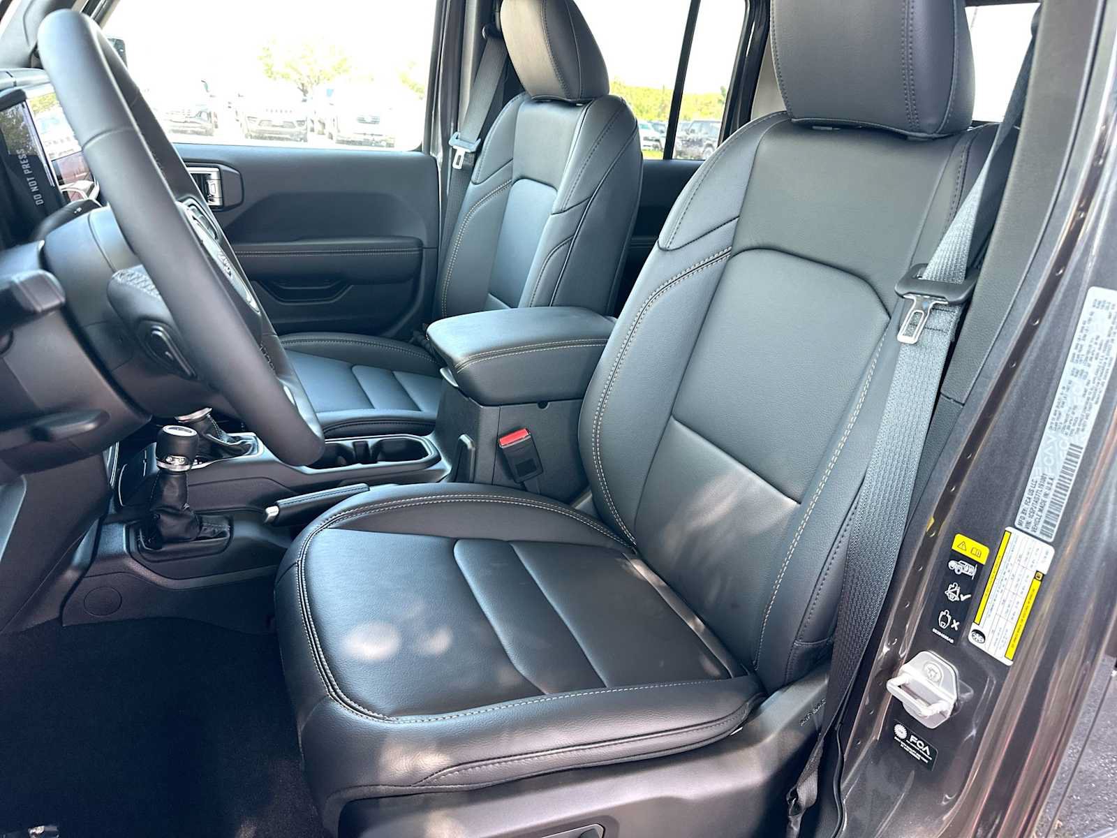 New 2026 Jeep Gladiator Sport AWD/4WD image 17