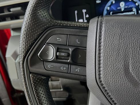 Used 2025 Toyota Tacoma SR5 image 19