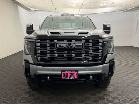 Used 2025 GMC Sierra 3500 Denali Ultimate AWD/4WD image 6