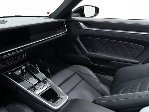 Used 2024 Porsche 911 Turbo S image 31