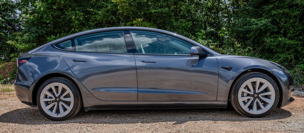 Used 2022 Tesla Model 3 Standard Range RWD image 6