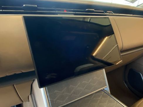 New 2025 Land Rover Range Rover SV image 7