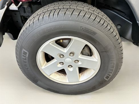 Used 2013 Jeep Wrangler Sport image 11