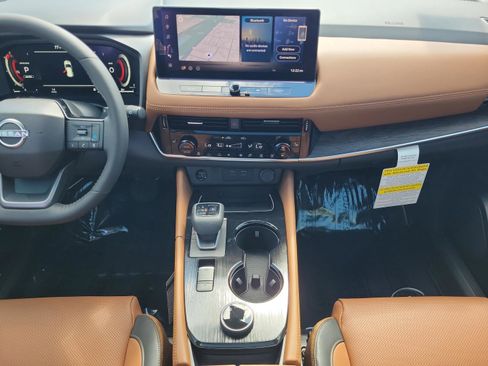 New 2026 Nissan Rogue Platinum image 14