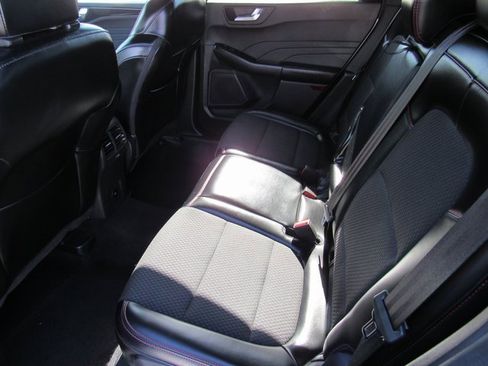 Used 2024 Ford Escape ST-Line image 10