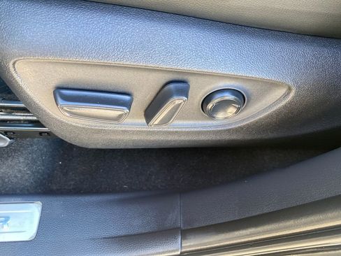 Used 2024 Toyota Highlander Platinum image 36