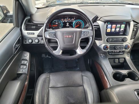 Used 2019 GMC Yukon XL SLT w/ Graphite Performance Edition image 15