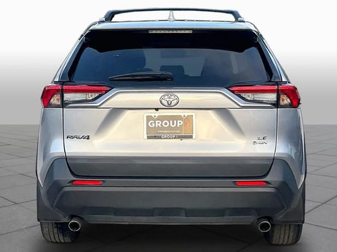 Used 2025 Toyota RAV4 LE AWD/4WD image 5