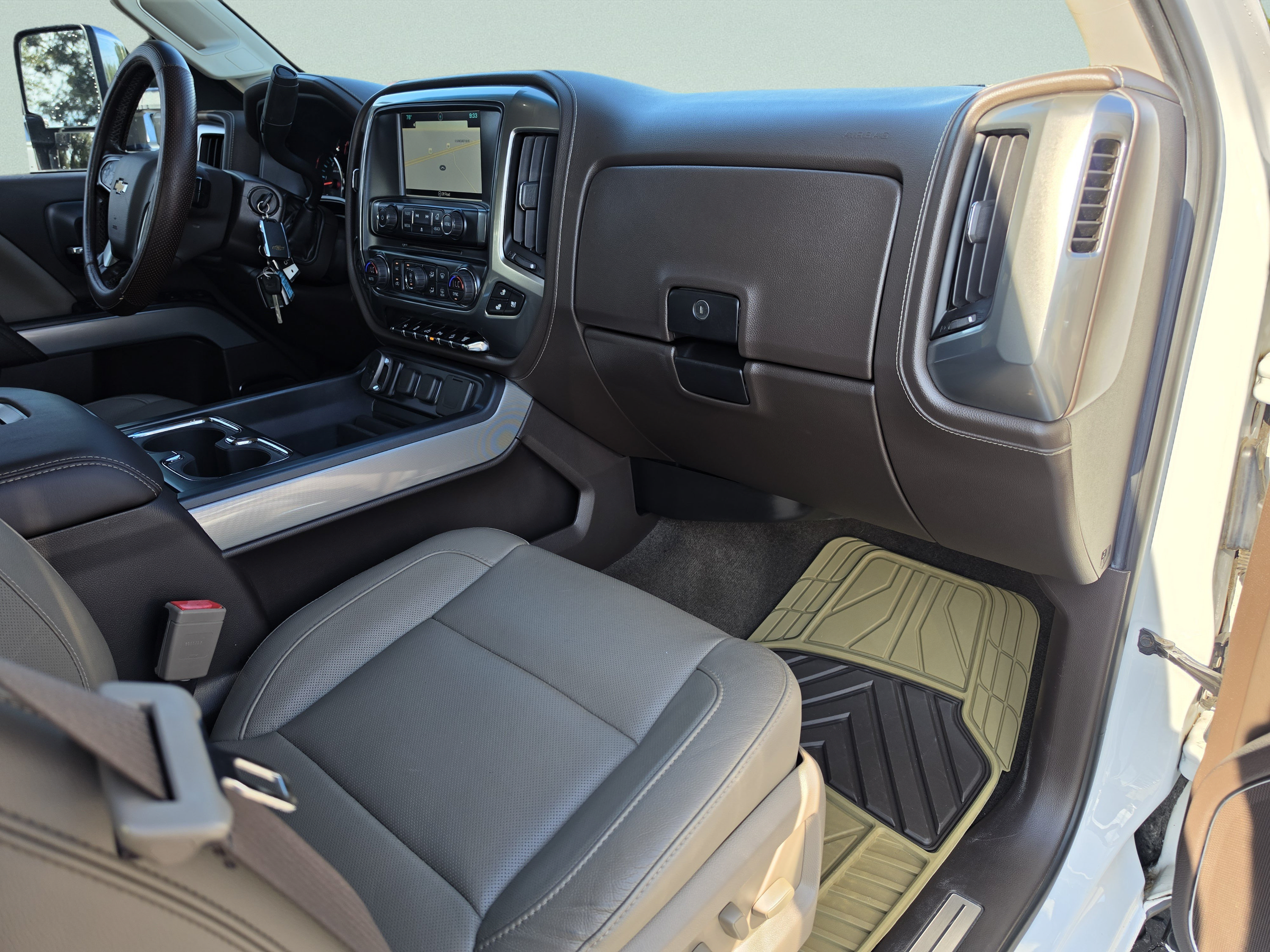 Used 2018 Chevrolet Silverado 2500 LTZ w/ Duramax Plus Package AWD/4WD image 18