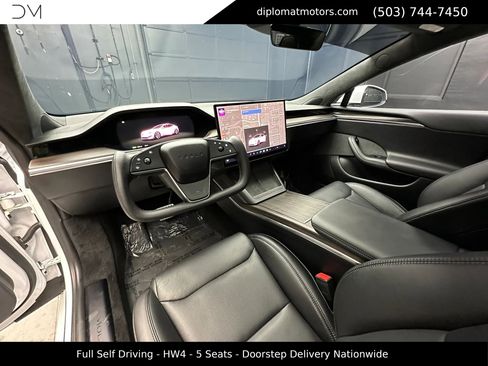 Used 2024 Tesla Model S image 16