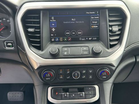 Used 2021 GMC Acadia SLT w/ Elevation Edition image 19