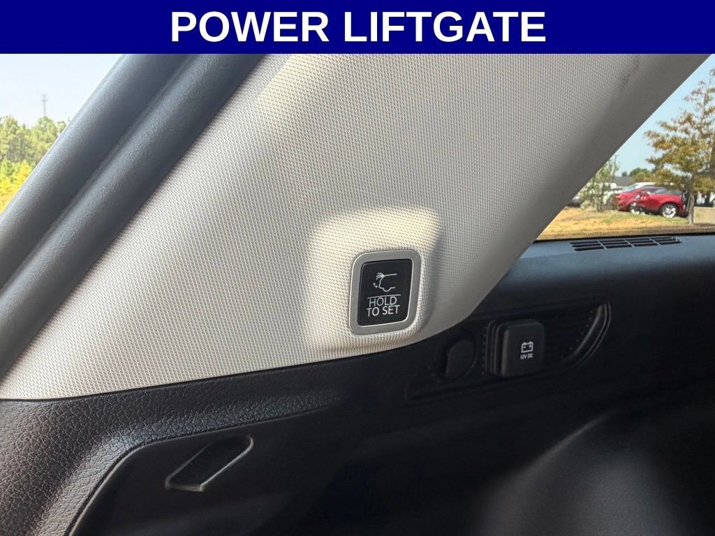 Used 2023 Jeep Grand Cherokee Limited w/ Luxury Tech Group II AWD/4WD image 15