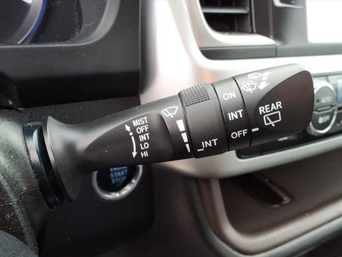 Used 2017 Toyota Highlander XLE image 31