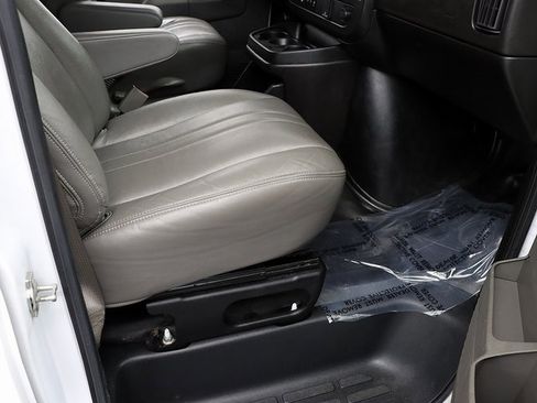 Used 2023 Chevrolet Express 3500 LS image 26