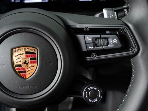 Certified 2026 Porsche Cayenne GTS AWD/4WD image 11