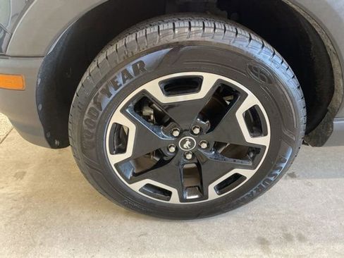 Used 2021 Ford Bronco Sport Outer Banks image 8