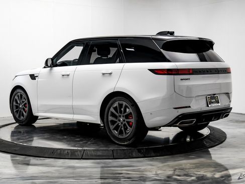 Used 2025 Land Rover Range Rover Sport Dynamic SE image 8
