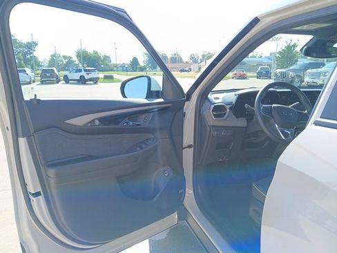 Used 2026 Chevrolet TrailBlazer ACTIV w/ Convenience Package AWD/4WD image 9