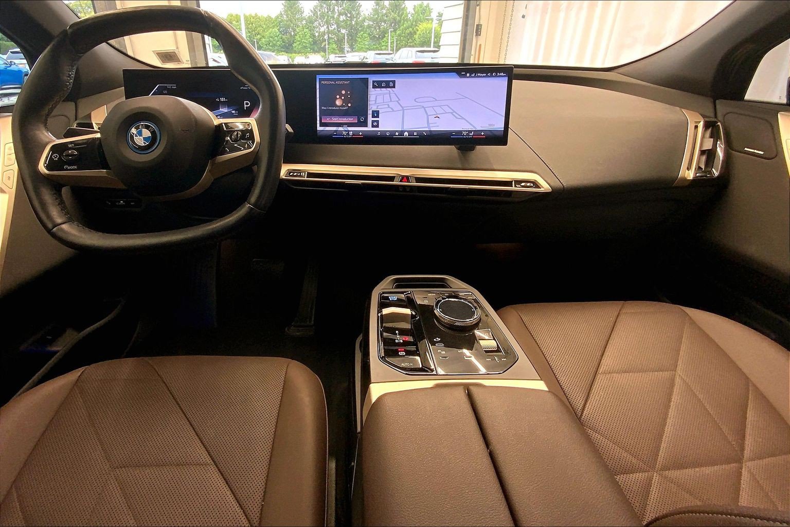 Used 2024 BMW iX xDrive50 w/ Sport Package AWD/4WD image 14