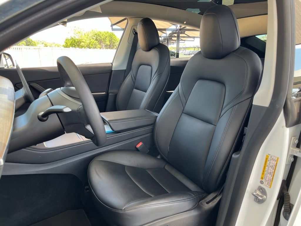 Used 2022 Tesla Model Y Performance AWD/4WD image 37