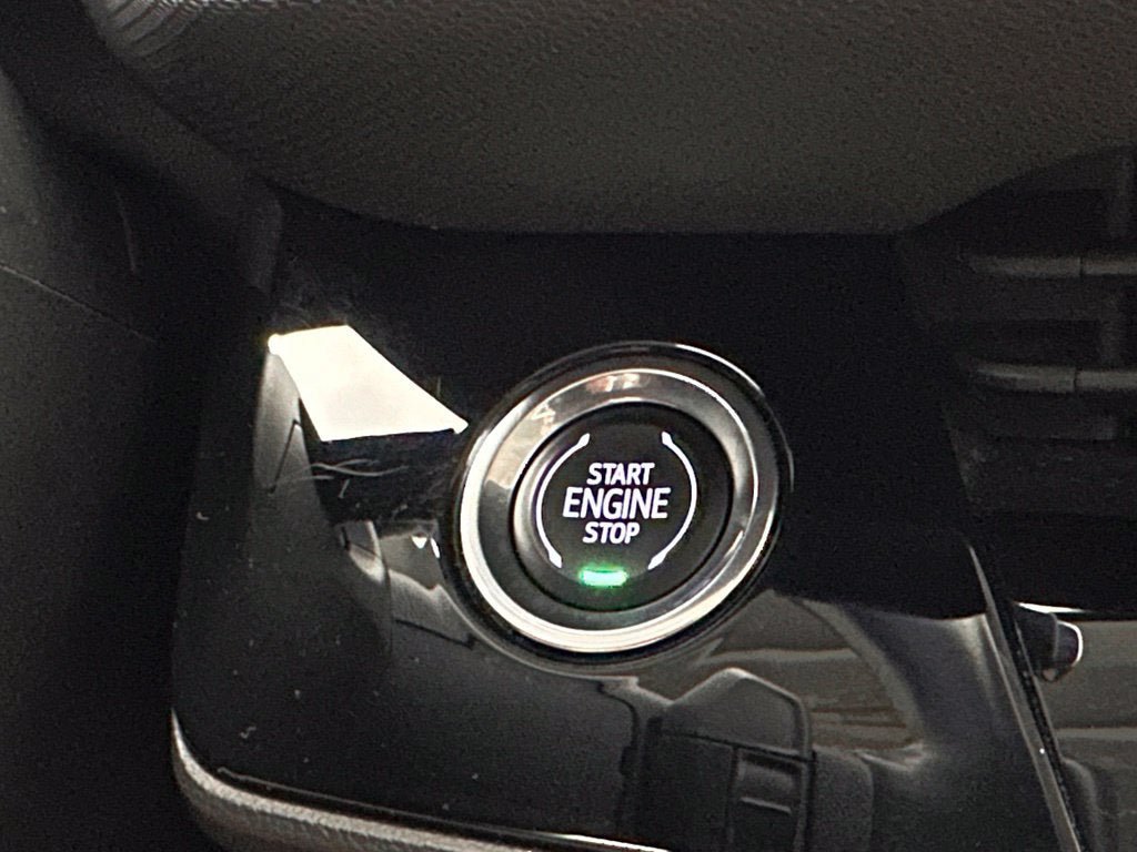 Used 2024 Buick Envision Preferred AWD/4WD image 13