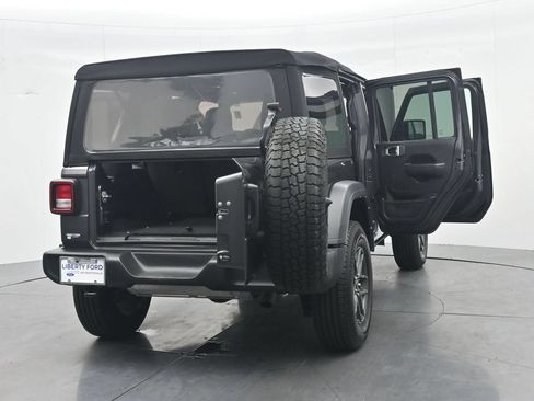 Used 2024 Jeep Wrangler Unlimited Sport AWD/4WD image 50