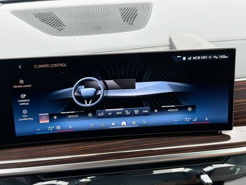 New 2026 BMW X5 xDrive50e image 34