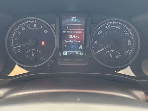 Used 2023 Toyota Tacoma TRD Off-Road w/ Technology Package AWD/4WD image 20