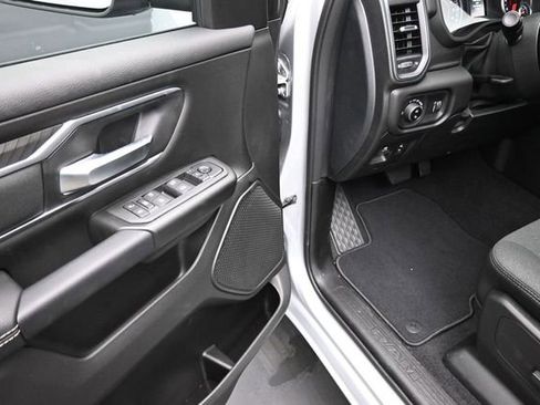 New 2026 RAM 1500 4x4 Crew Cab image 14