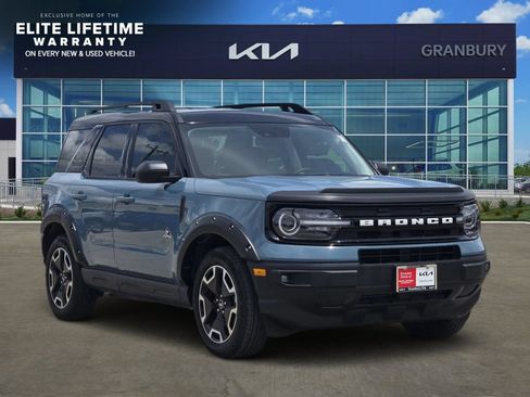 Used 2023 Ford Bronco Sport Outer Banks w/ Tech Package AWD/4WD image 3